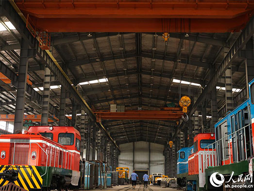 【人民网】蚌埠五河：这辆机车“静悄悄”驶向新能源“快车道”